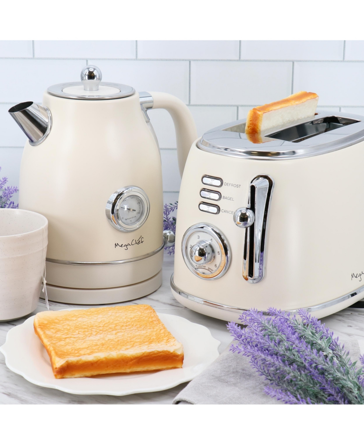 MegaChef 1.7 Quart Electric Tea Kettle and 2 Slice Toaster Combo in Matt Cream