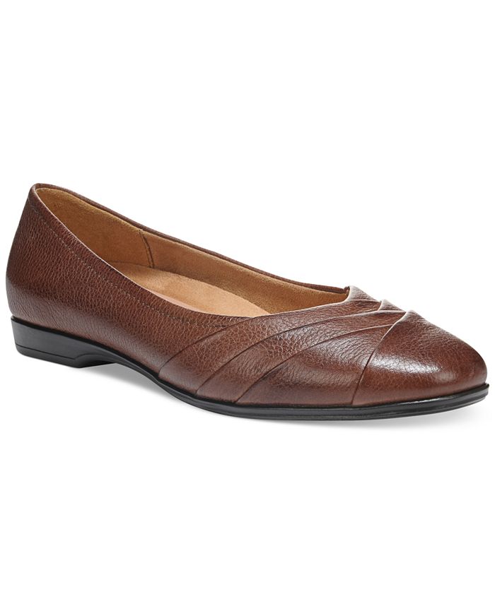Naturalizer deals jaye flat