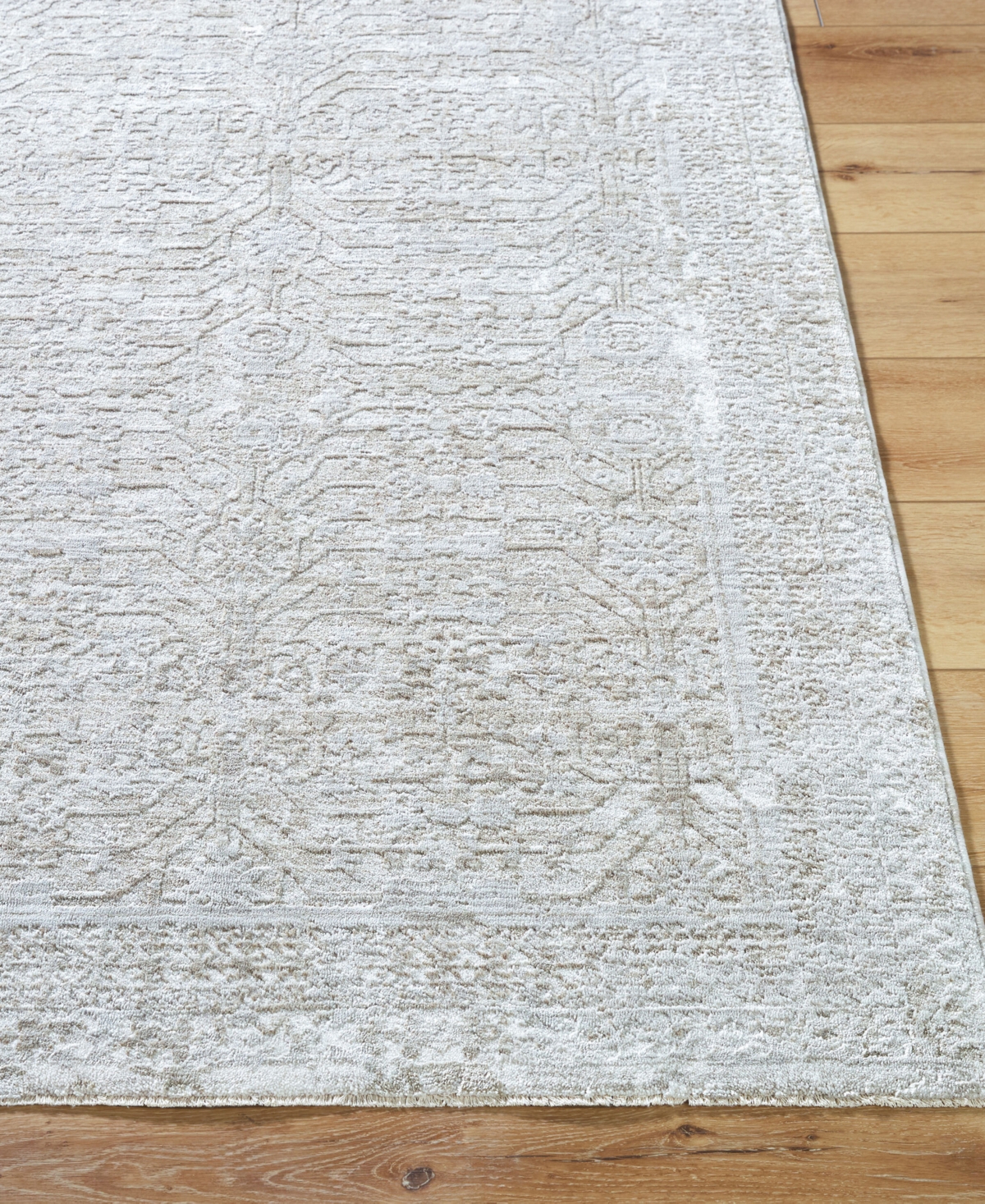 Livabliss Beth 541513 2'7"x7'3" Runner Area Rug In Cream