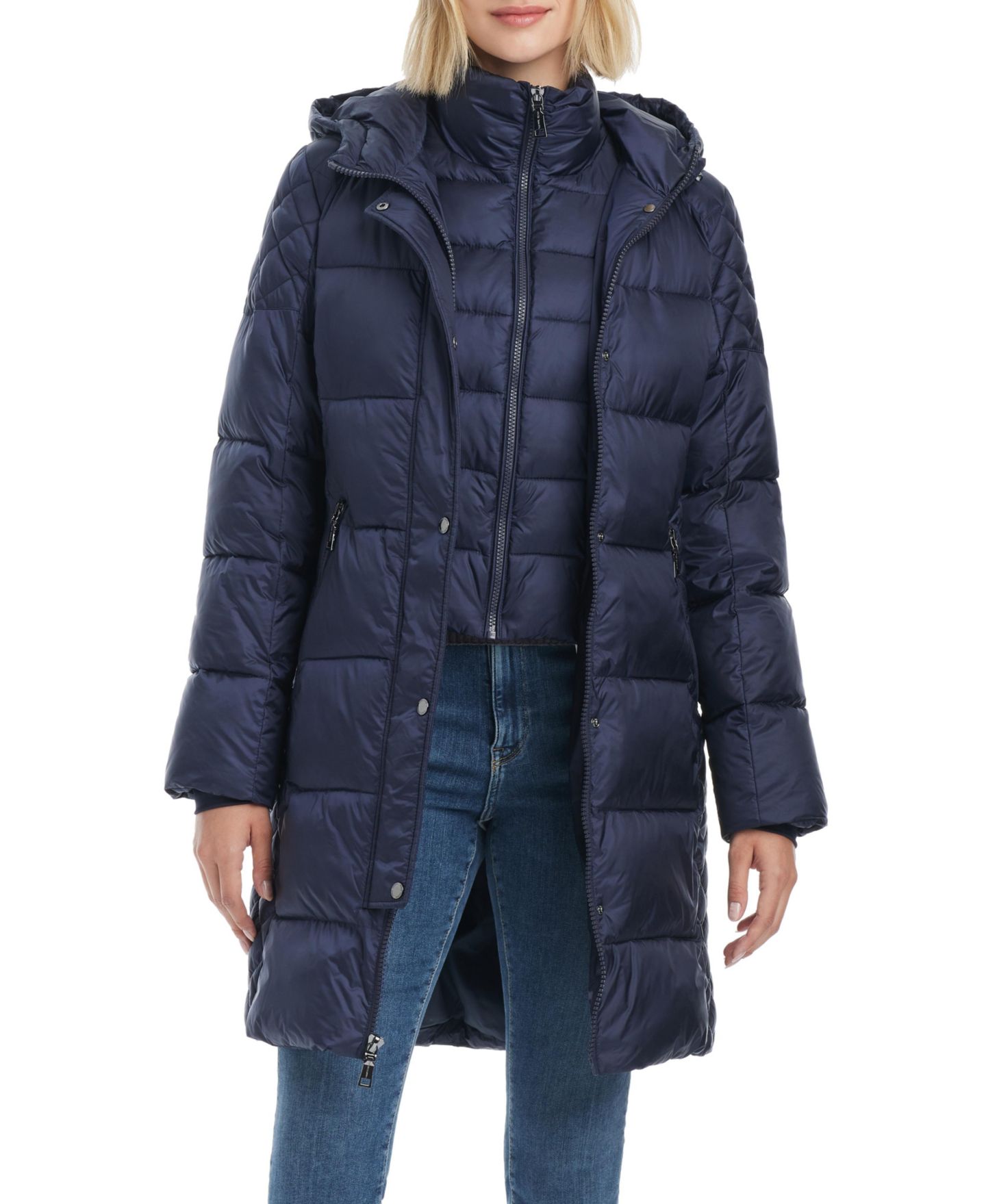 Женская куртка Vince Camuto Cire Mid-Length Fitted Puffer, цвет: Тёмно-синий — фото 4