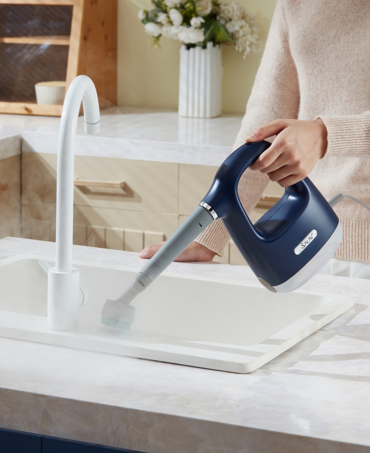 Salav Cs-100 Cleansteam Compact Steam Cleaner In Navy