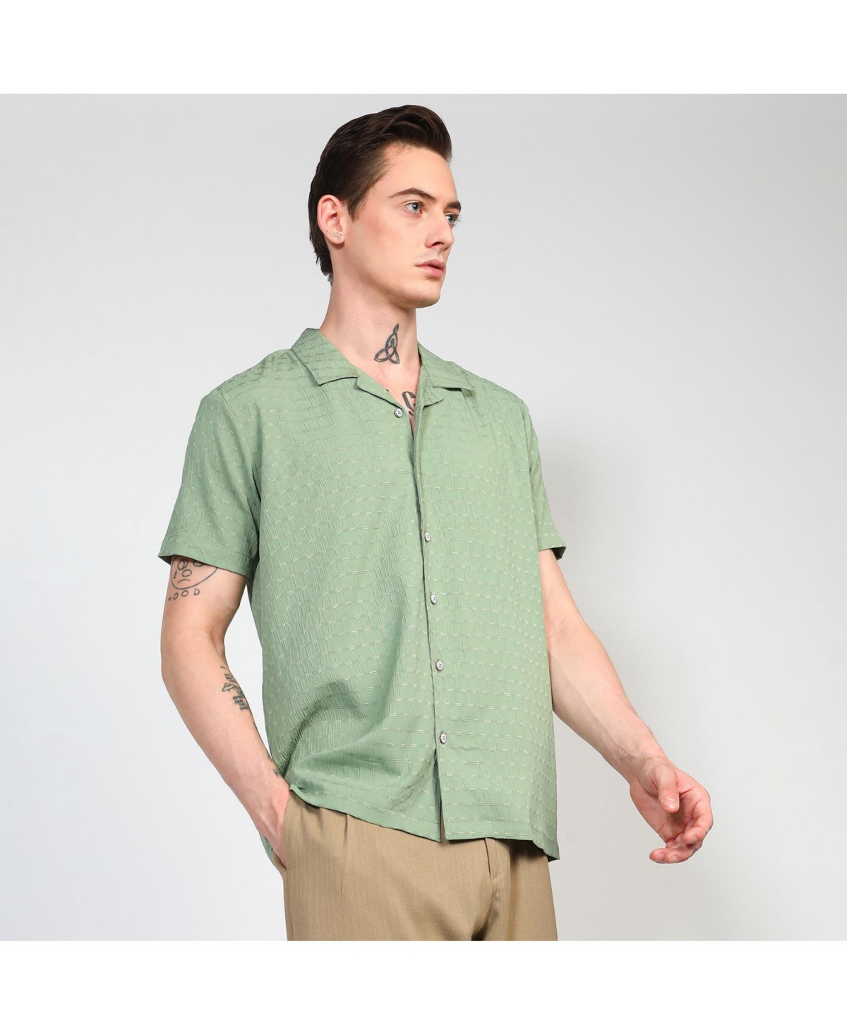 Campus Sutra Men's PistachioEmbroidered Creased Shirt - Green