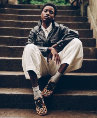 Women's Notice Stitch Low-Profile Lace-Up Sneakers