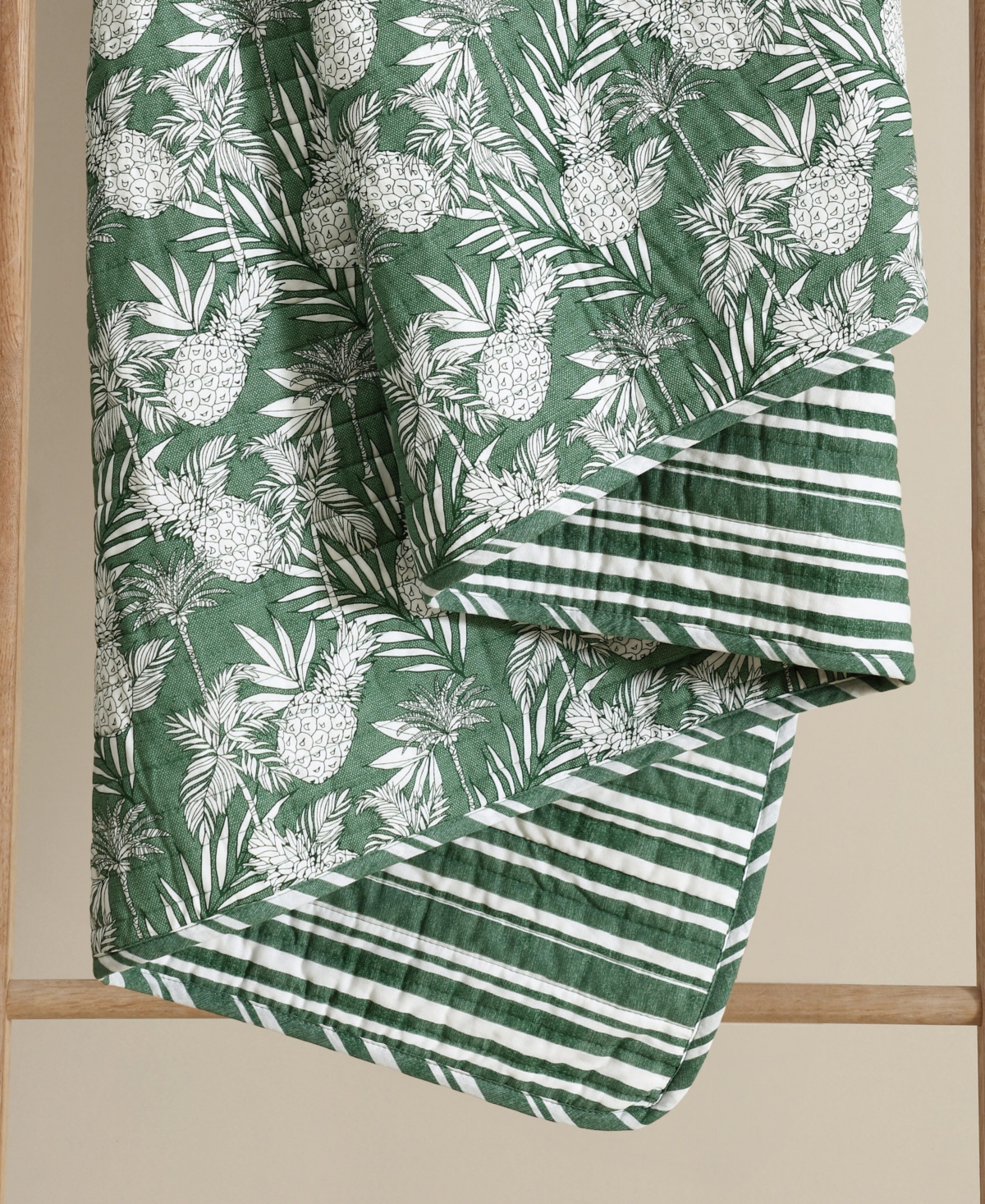 Tommy Bahama Home Pineapple Venture Reversible 2-pc. Quilt Set, Twin In Green