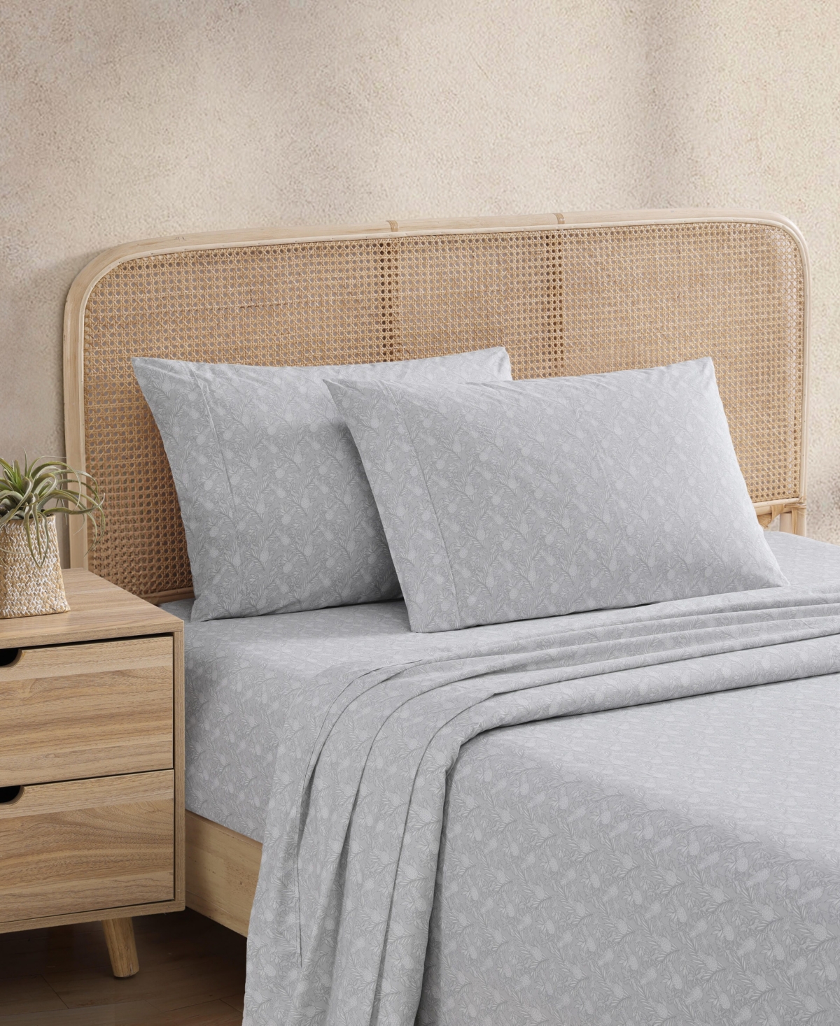 Tommy Bahama Cotton Percale 4 Piece Sheet Set, Queen In Lunar Rock Pineapple