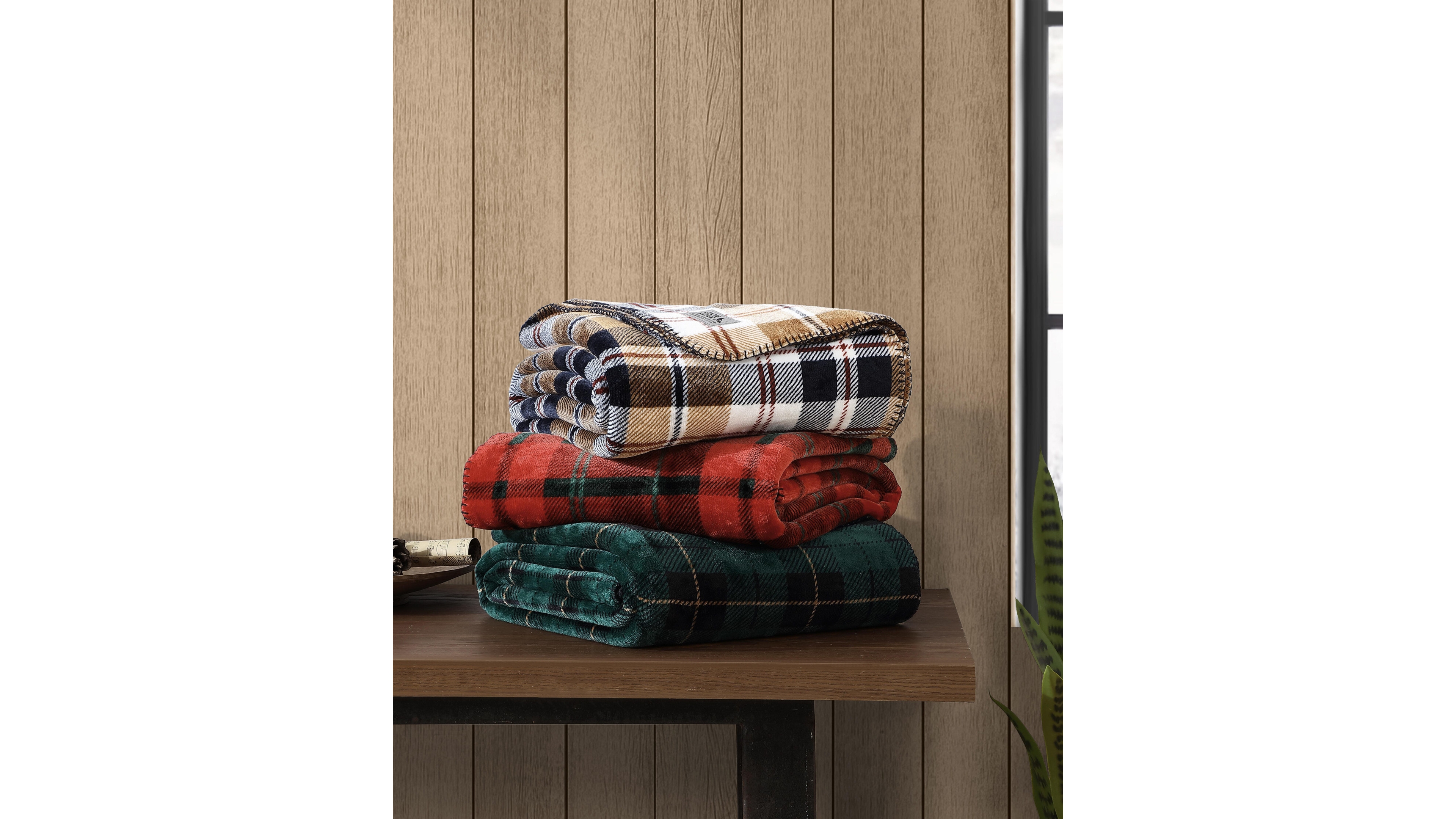 Eddie Bauer Trailhead Plaid Flannel Oversized Throw, 70" X 60"