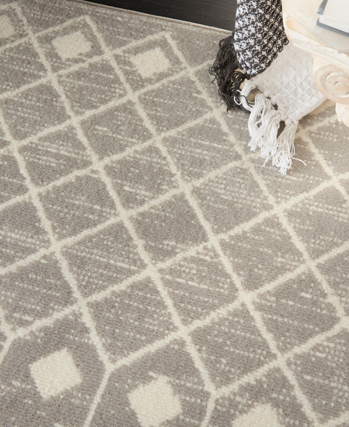 Nourison Home Grafix Grf37 6'x9' Area Rug In Gray