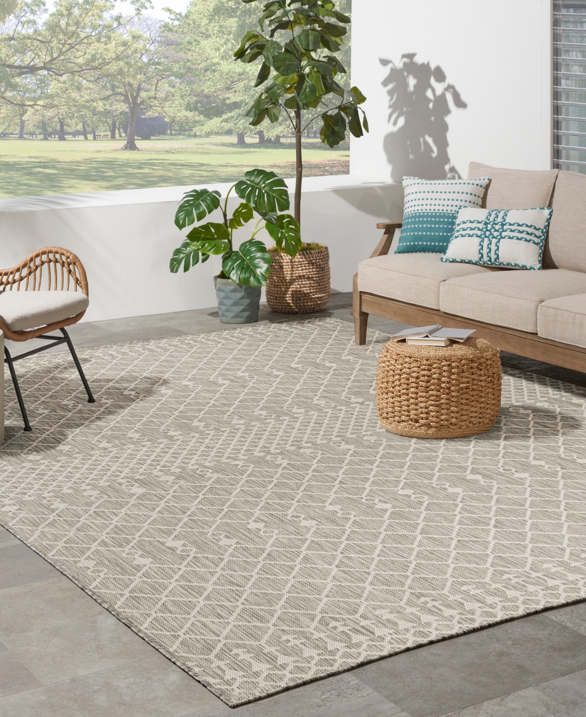 Nourison Home Positano Pos02 8'x10' Area Rug In Silver