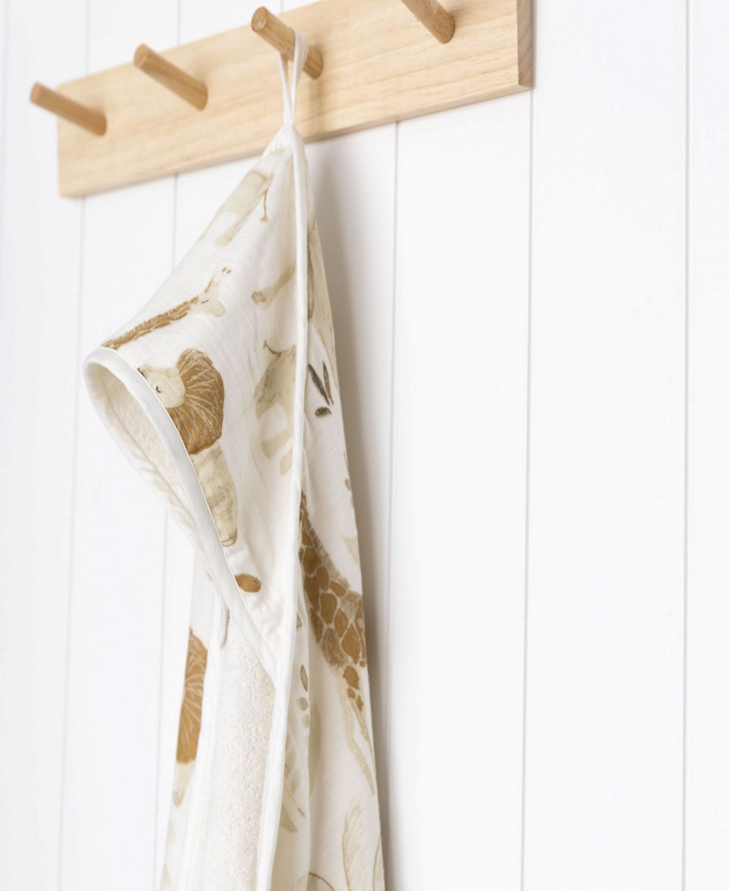 Infants Safari Animal Kendi Hooded Towel