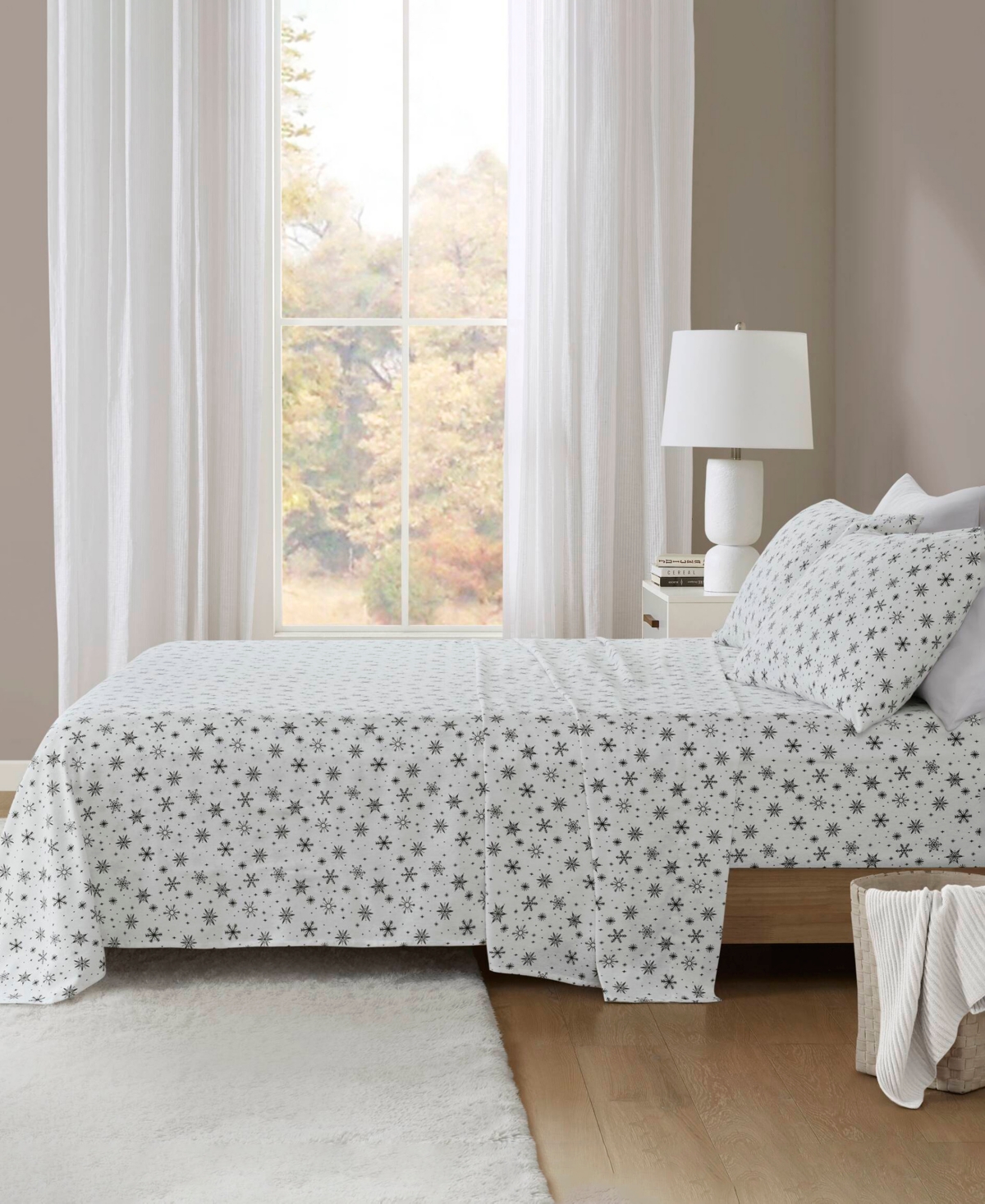 Beautyrest Extra Deep Pocket Cotton Flannel 4-pc. Sheet Set, California King In Black Snowflakes