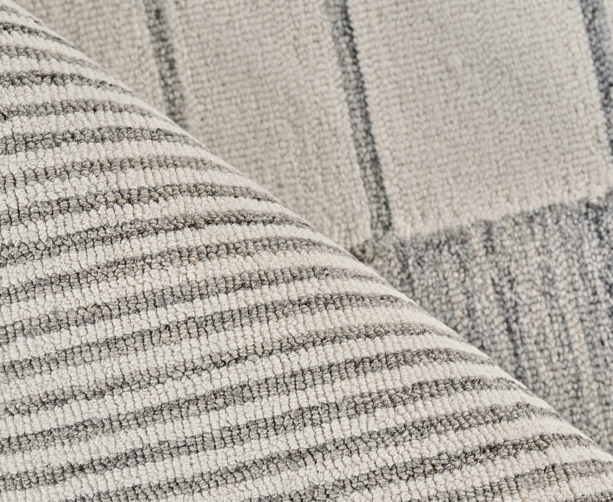 Exquisite Rugs Castine Hand-tufted Silver Rug, 6' X 9' In Silver
