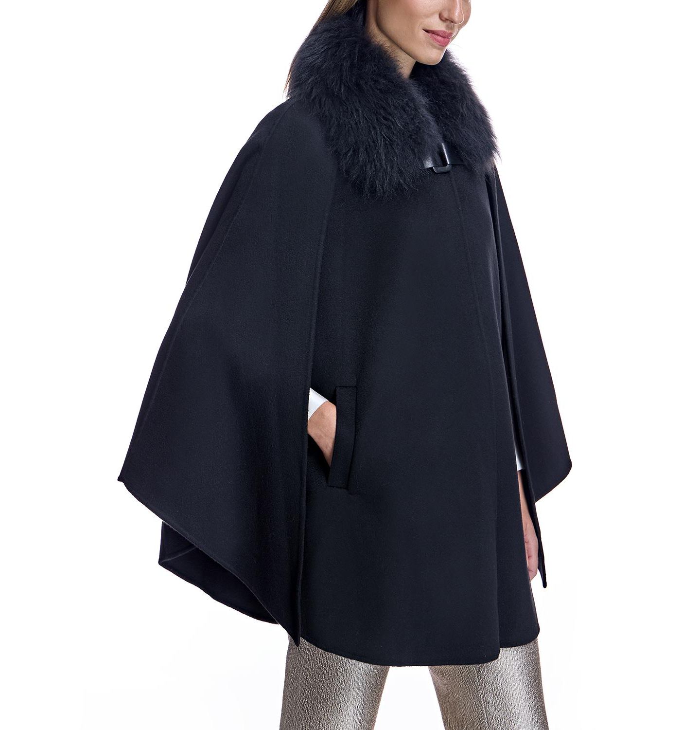 Женская накидка Julia & Stella By Maximilian Cashmere Cape with Buckle Detail, цвет: Чёрный — фото 4