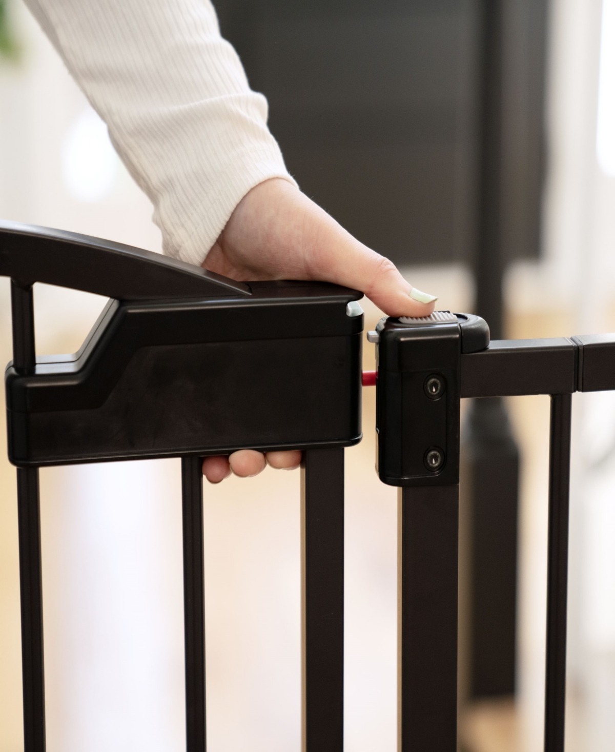 Ingenuity Baby Thruway 52w Series With Glideopen Gate In Multi