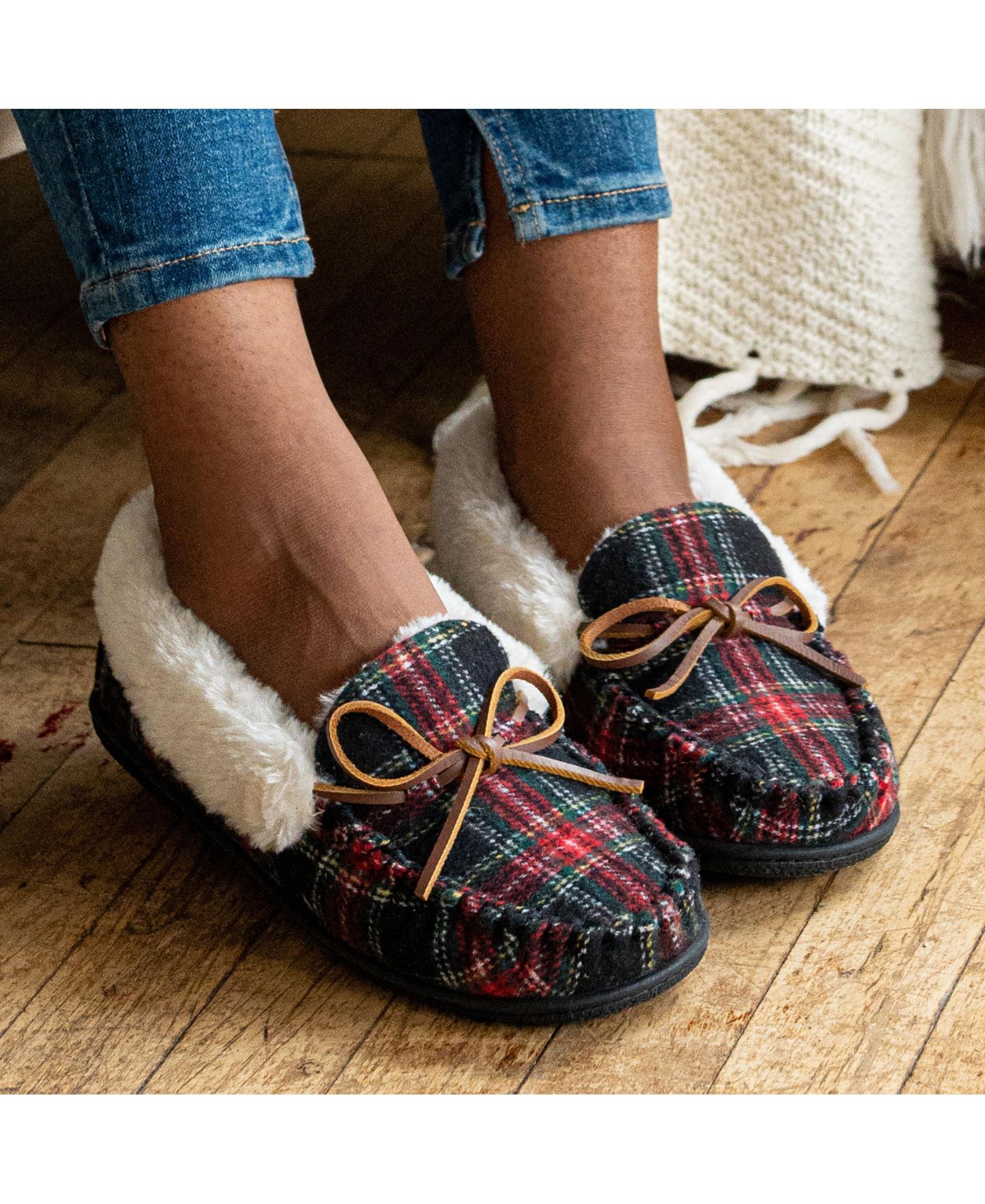 Женские тапочки Minnetonka Camp Collar Moc Slipper, цвет: Чёрный клетчатый — фото 6