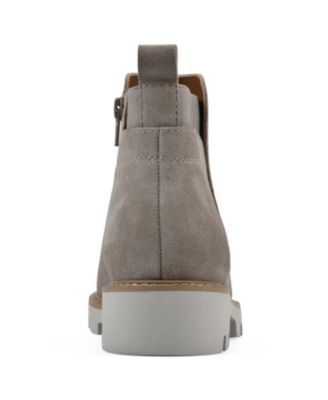 White Mountain Women's Glassie Lug Sole Chelsea Booties