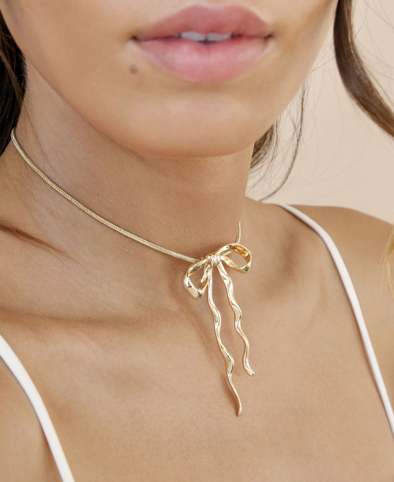 Bow Pendant Necklace