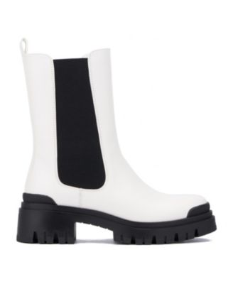 Women's Lola- Lug Sole Chelsea Boots