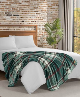 Plaid Plush Throw, 50" x 70"