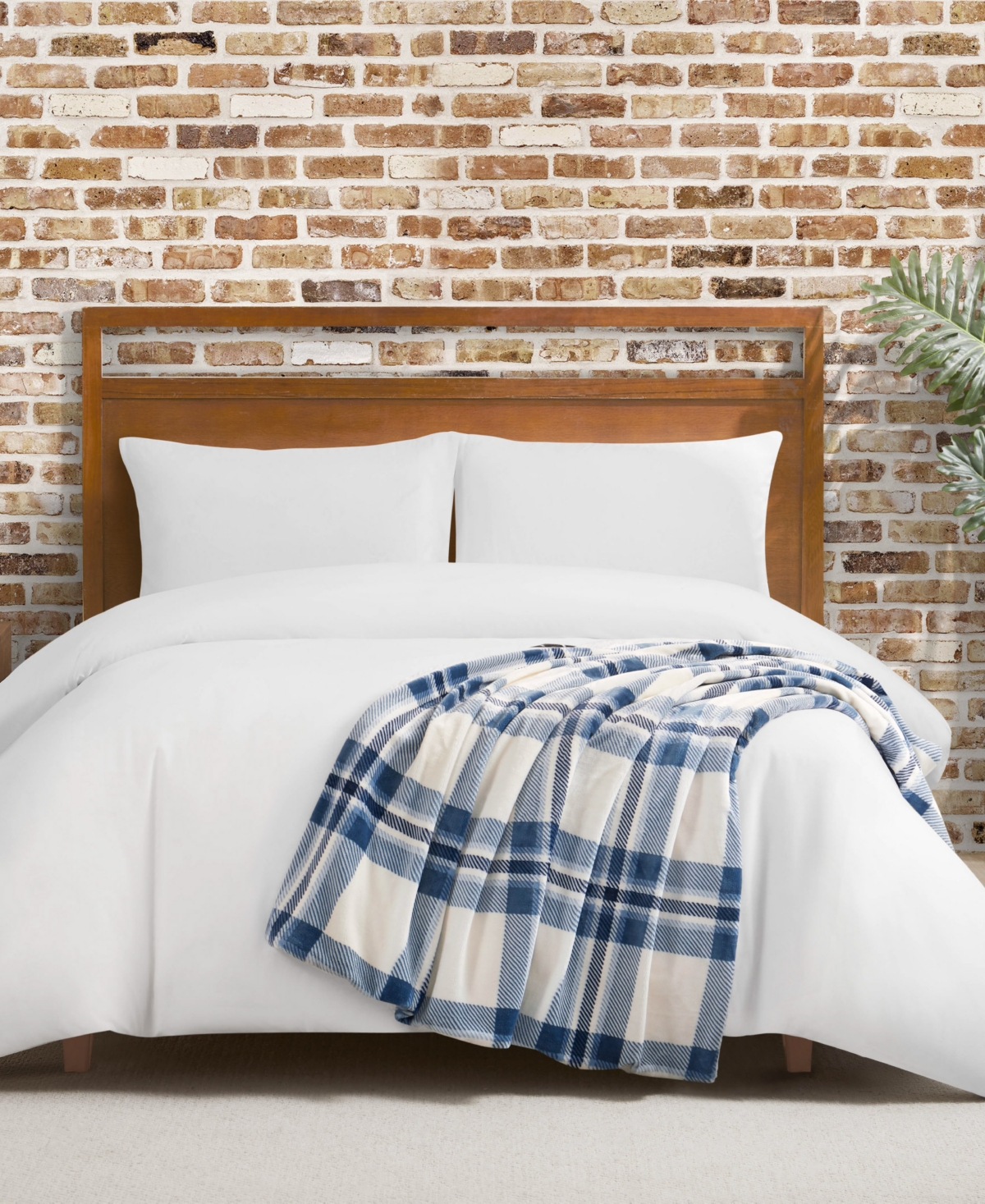 Lucky Brand Plaid Plush Sherpa Throw, 50" X 70" In Ivory,blue Plaid