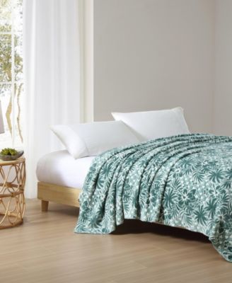 CLOSEOUT! Home Lanikai Fronds Flannel Blanket, King