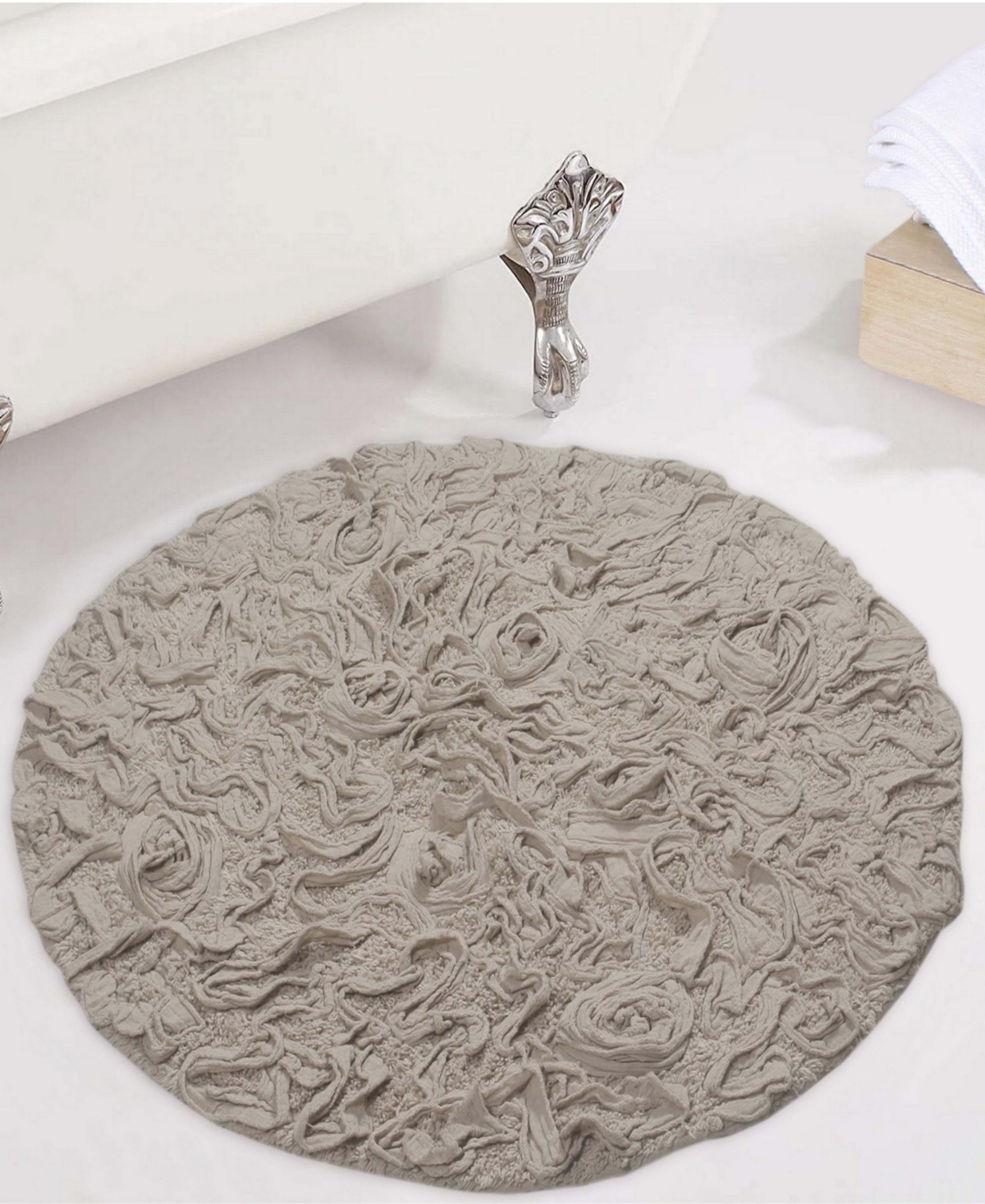 Home Weavers Bell Flower Bath Rug, 30" Round In Linen
