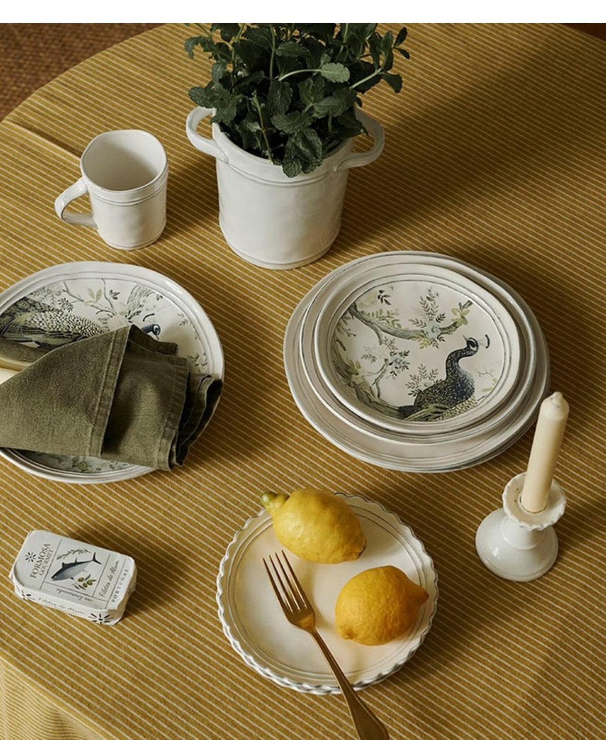 Closeout! Laura Ashley Belvedere Giftset Set of 4 plates, Service for 4