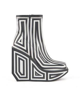 United Nude