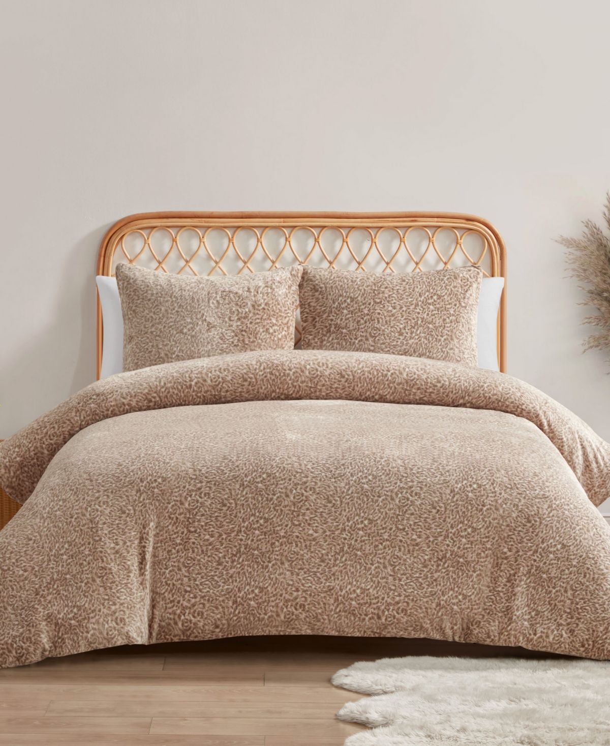 Jessica Simpson Plush Leopard Comforter Sets In Blush Pink