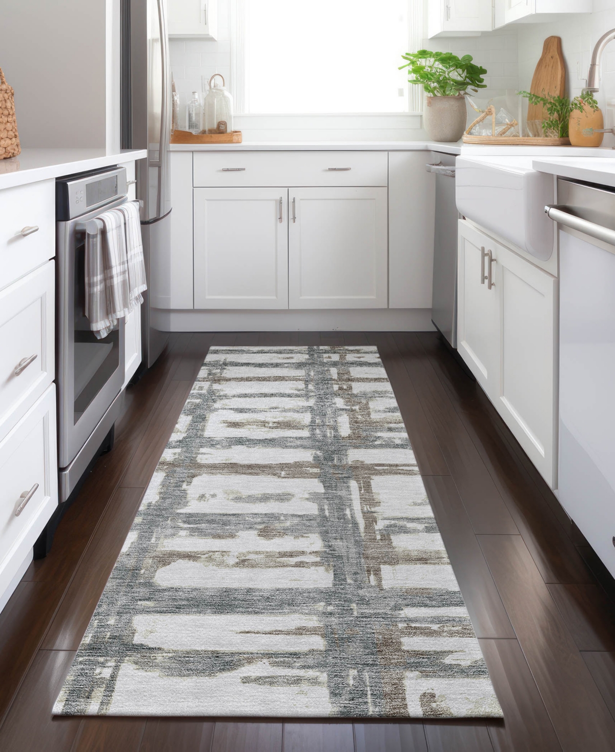 Addison Chantille Acn745 2'3"x7'6" Runner Area Rug In Silver