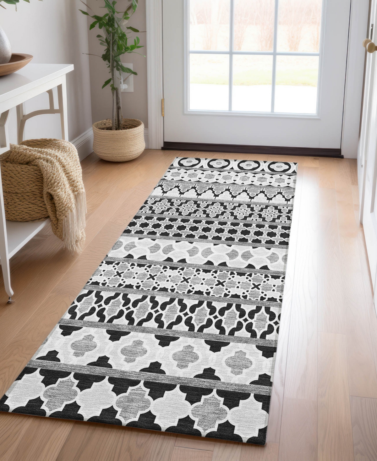 Addison Chantille Machine Washable Acn726 2'3"x7'6" Runner Area Rug In Black