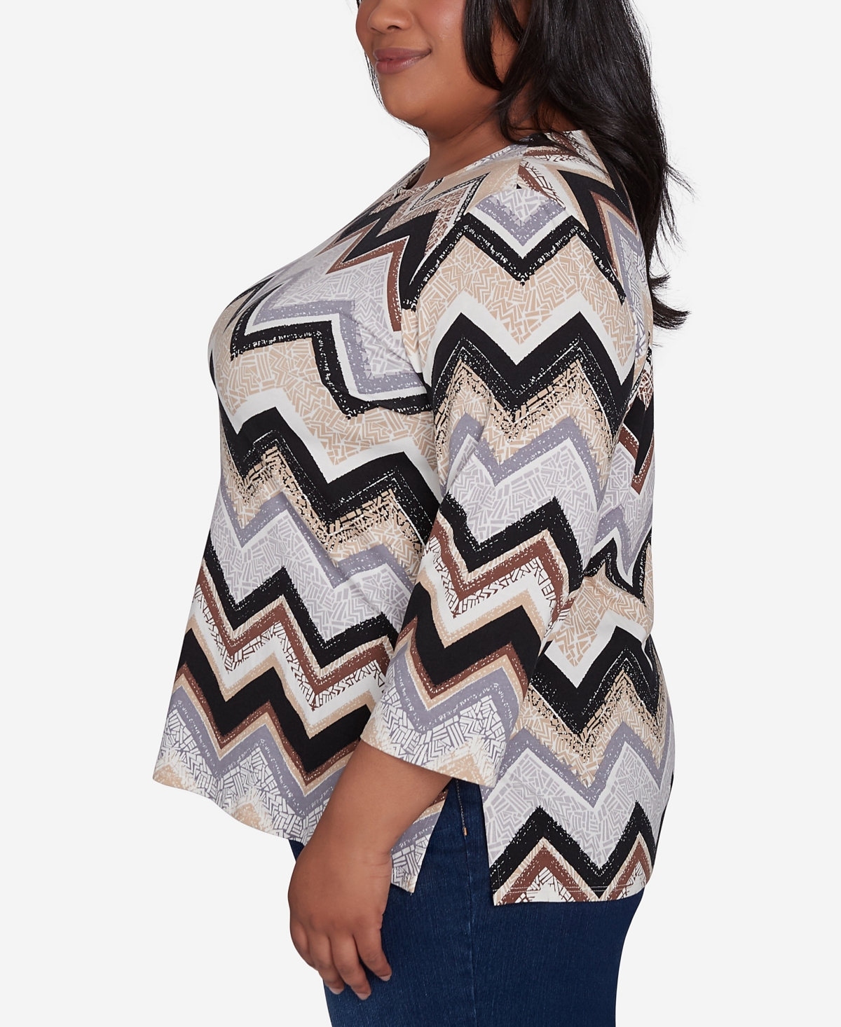 Alfred Dunner Petite Key Items Zig Zag Split Neck Top In Black,tan