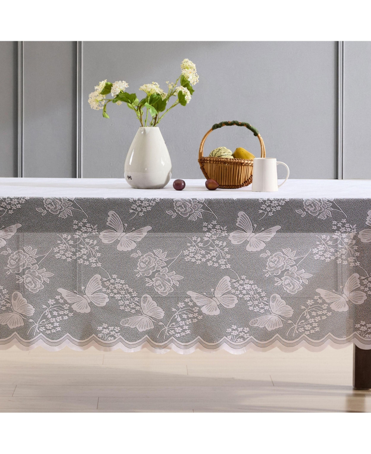 Hlc.me Butterfly Floral Lace Fabric Tablecloth, Lace Fabric Table Cloth for Oval Tables, Wrinkle Resistant Tablecloth, Patterned Scalloped Tablecloth