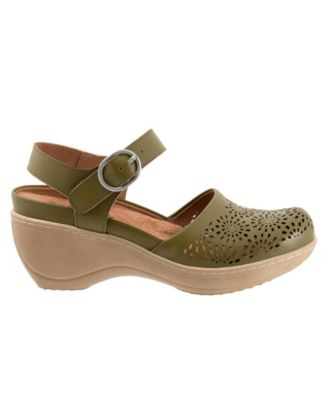 Mabelle Perf Clog