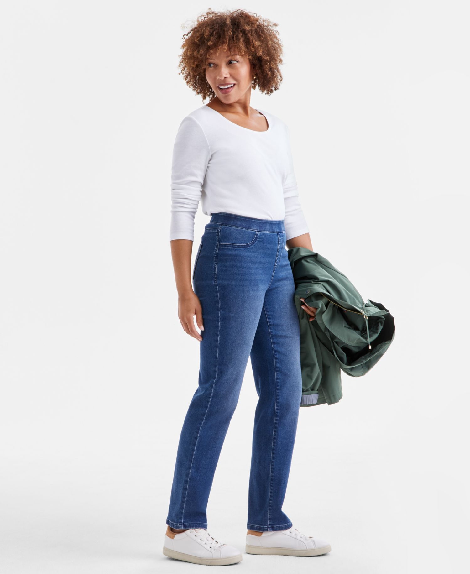 Women's Straight Leg Pull-On Jeans