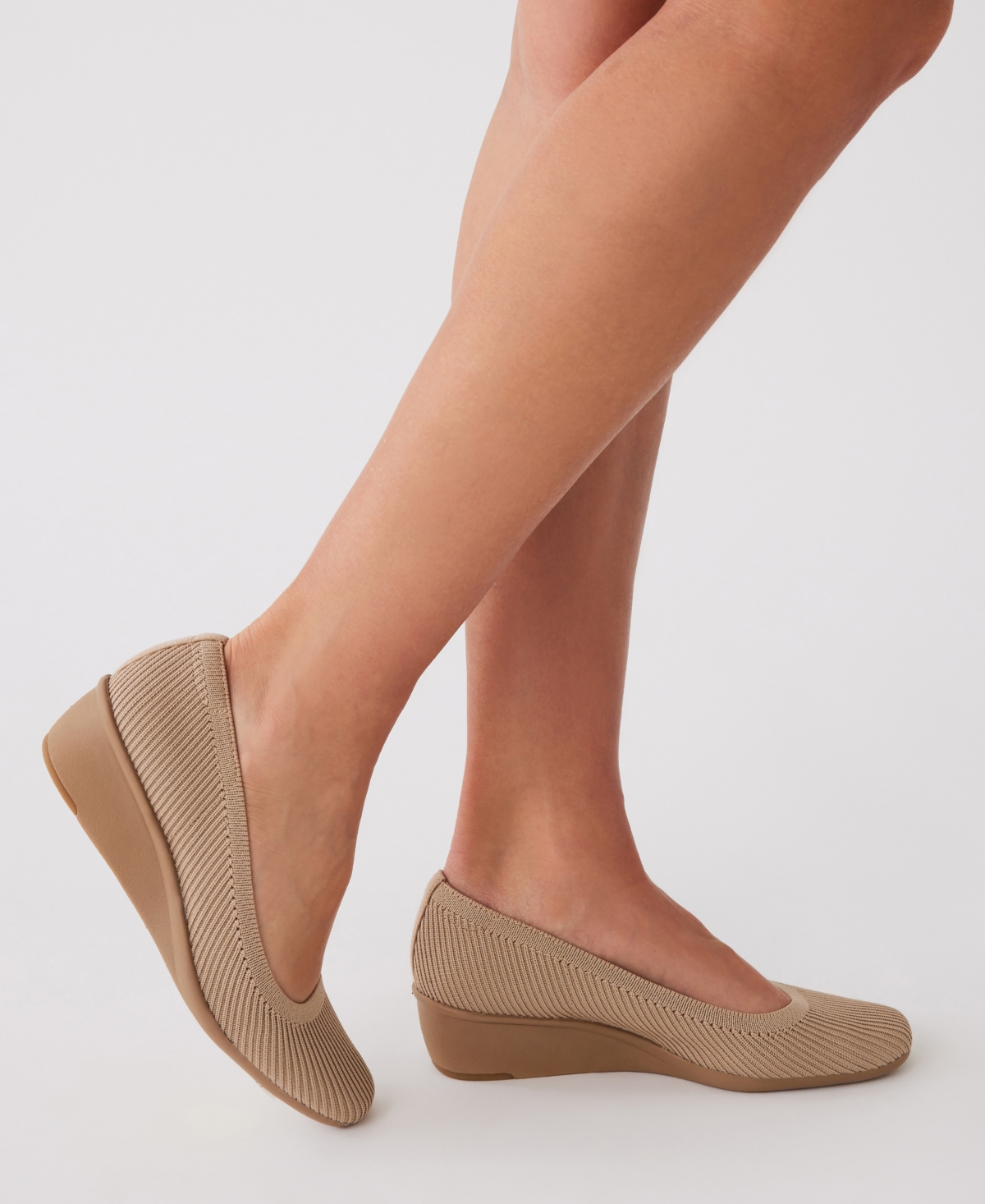 ANNE KLEIN WOMEN'S WISHER WEDGE SLIP ON FLATS 