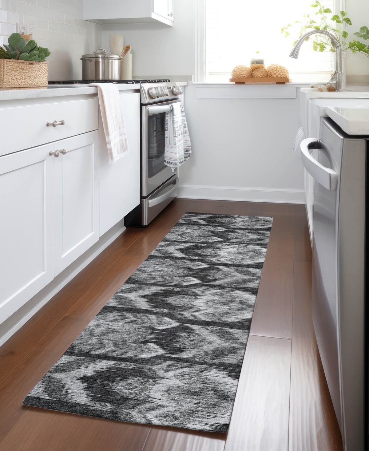 Addison Chantille Acn812 2'3"x7'6" Runner Area Rug In Black