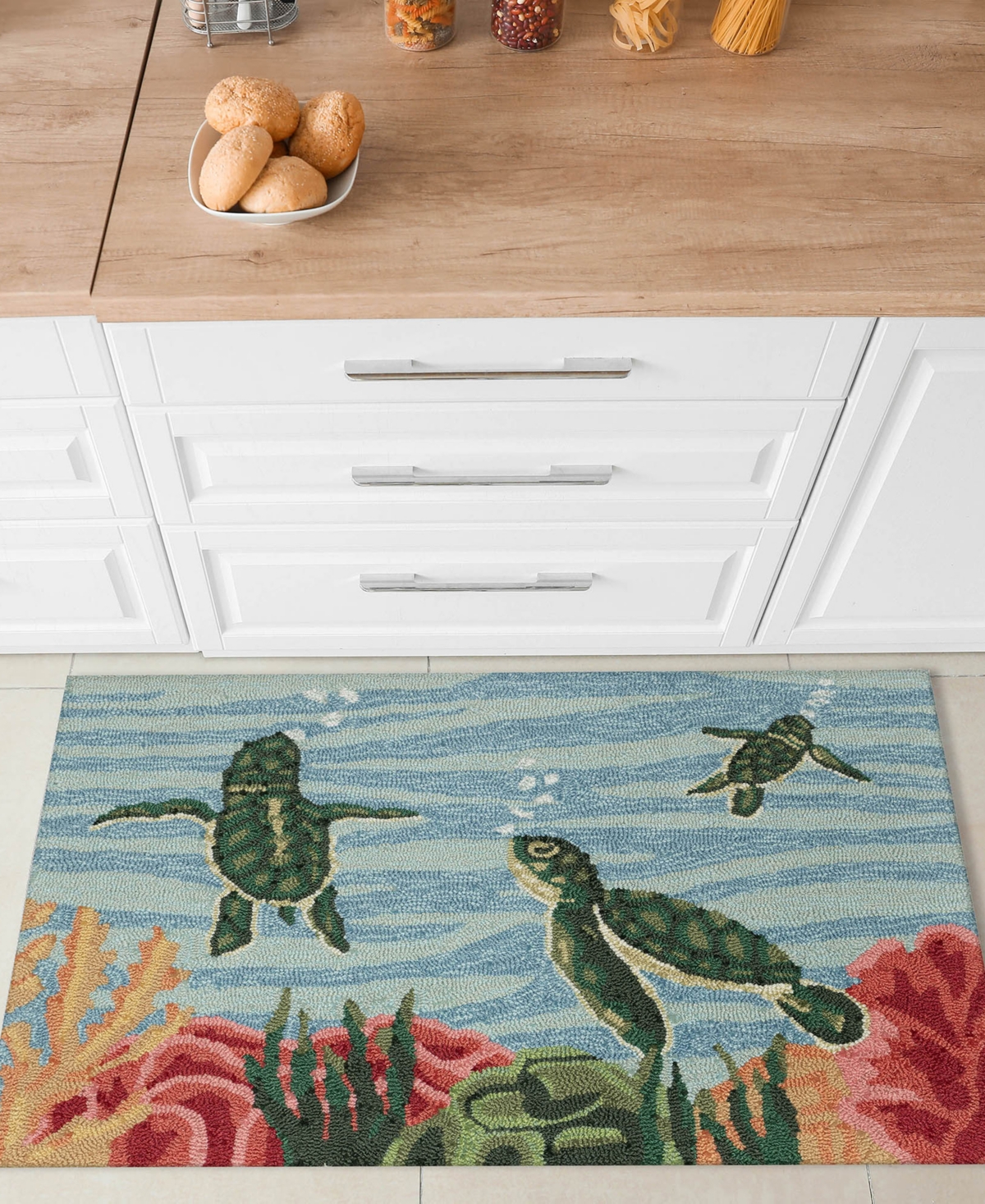 Liora Manne Frontporch Swimming Baby Turtles Area Rug, 2'6 X 4' In Navy