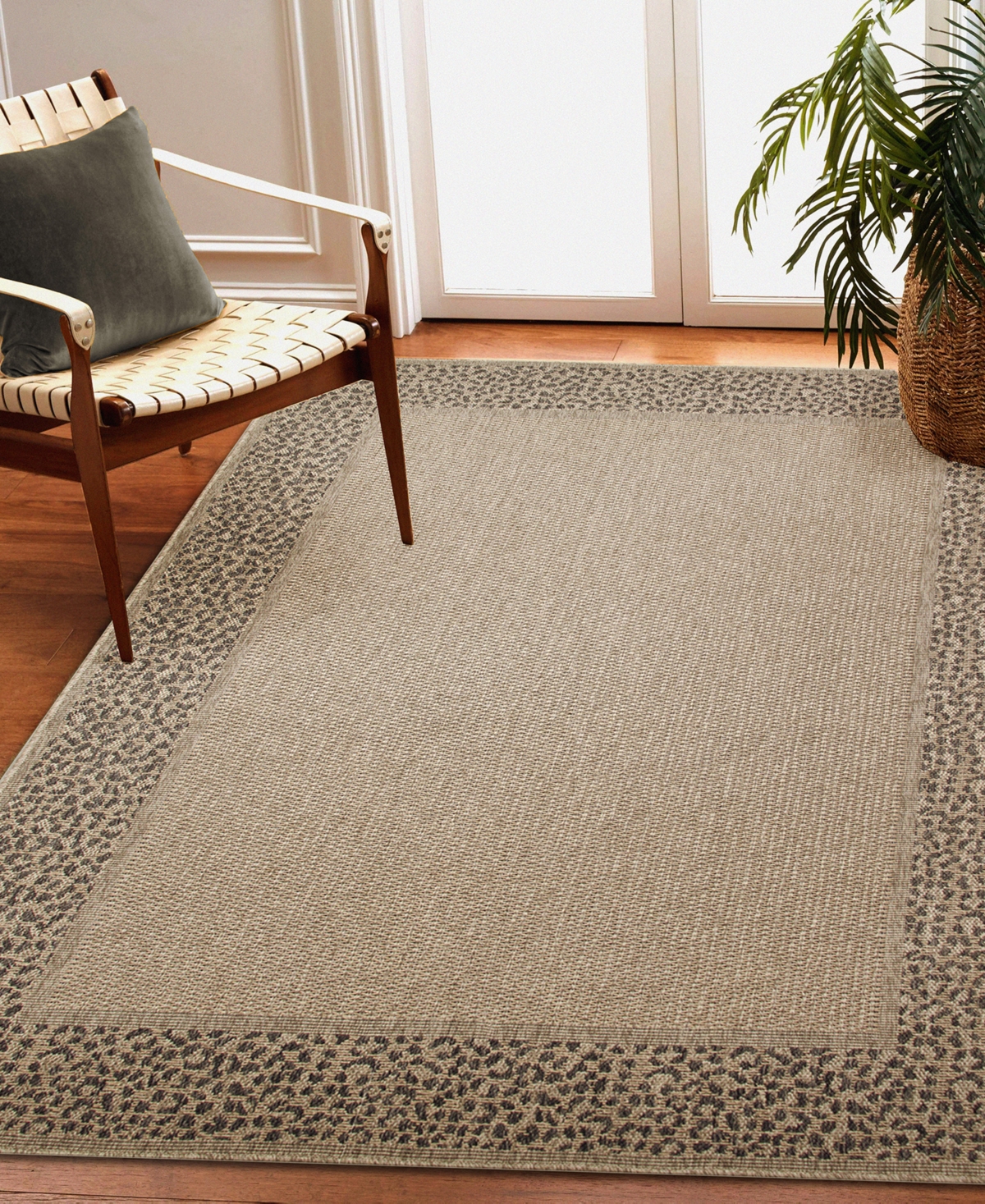 Liora Manne Monaco Leopard Border 5'3"x7'3" Area Rug In Taupe