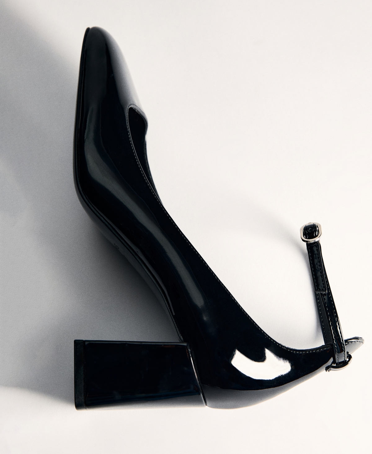 Mango Women's Patent Leather Effect Heeled Shoes In Black