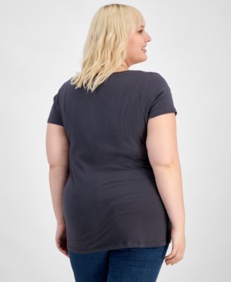 Trendy Plus Size Fitted V-Neck T-Shirt