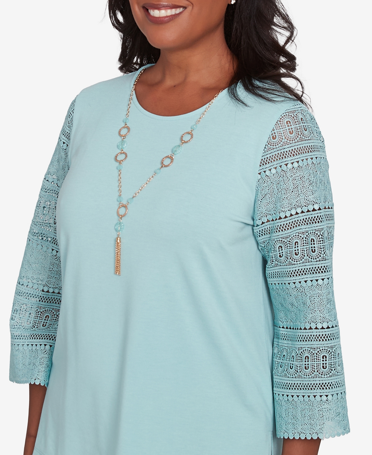Alfred Dunner Plus Size Kensington Gardens Solid Lace Sleeve Knit Top With Necklace In Pistachio