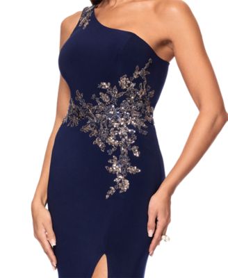 Women's Appliqu&eacute; One-Shoulder Gown