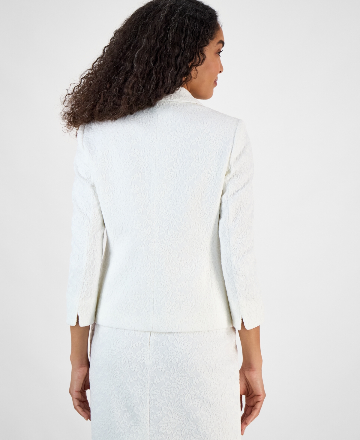 Kasper Petite Crepe One-button Jacket In Lily White