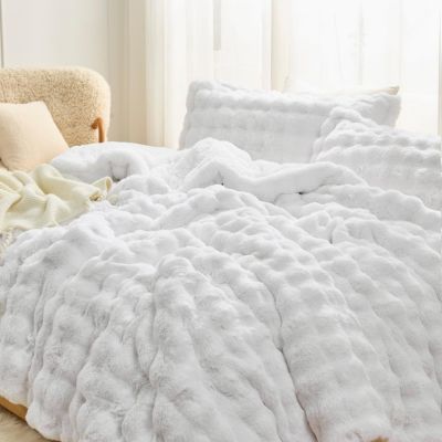 Snowball Chunky Bunny - Oversized Comforter Set - White
