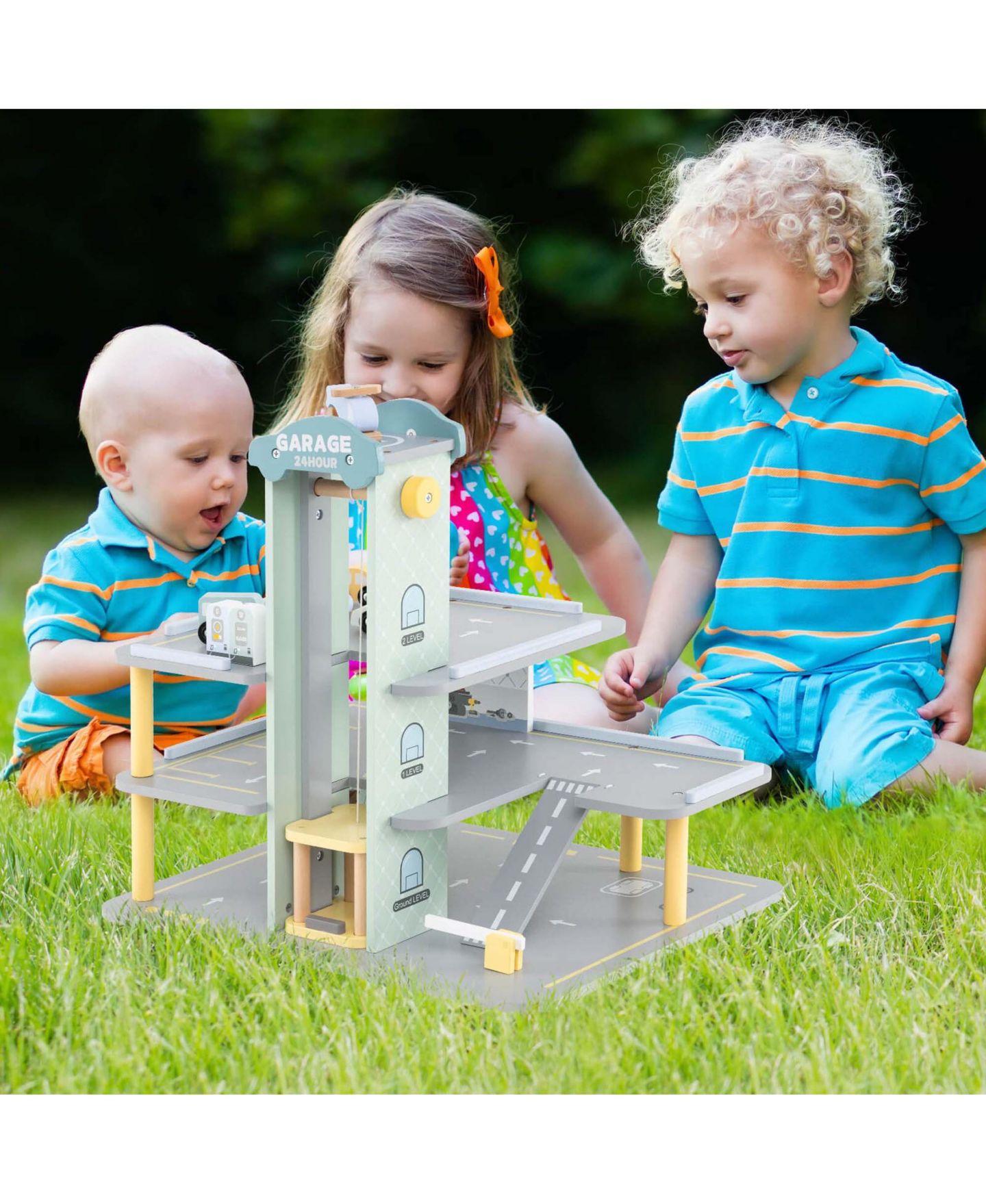 Детский игровой набор Costway 3-Tier Wooden Garage Playset with Working Elevator Helipad Ramp Car, цвет: Серый — фото 2