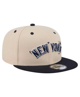 Men's Cream/Black New York Yankees Team Art 9FIFTY Snapback Hat