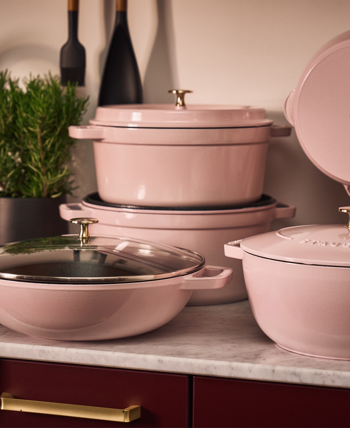 STAUB ENAMELED CAST IRON 4.5-QT. PERFECT PAN WITH LID 