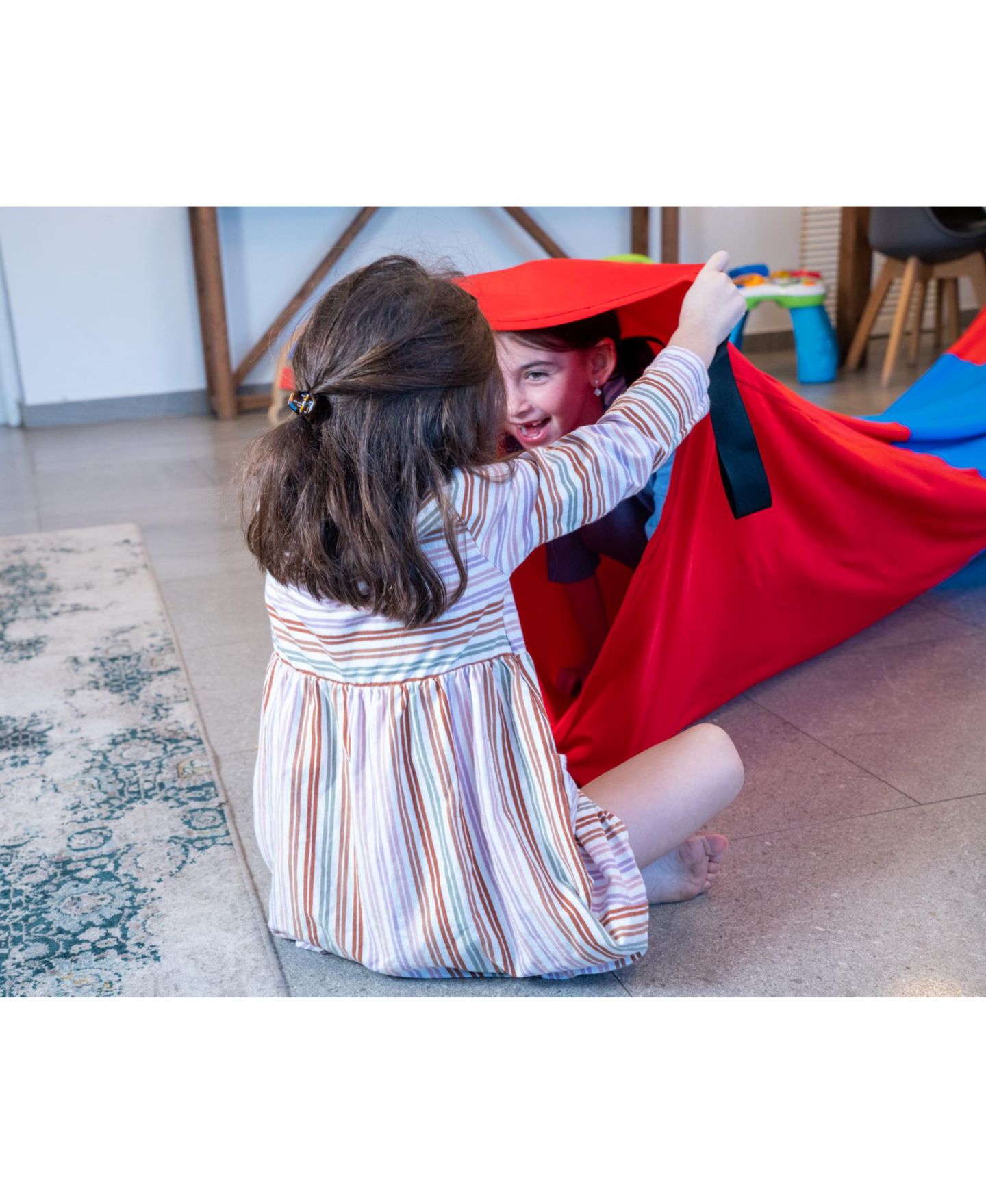 Детская игрушка Bintiva Sensory Compression Tunnel Motor Skill Development Learning Tunnel, Ages 3+ — фото 6