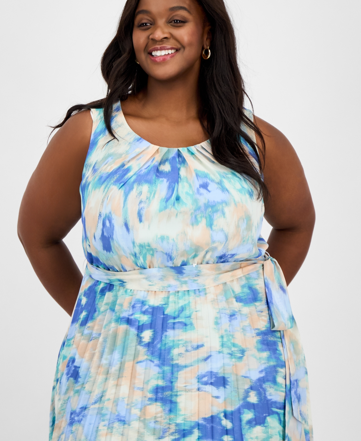 Sandra Darren Plus Size Printed Pleated Tie-waist Dress In Ivory Blue Tan