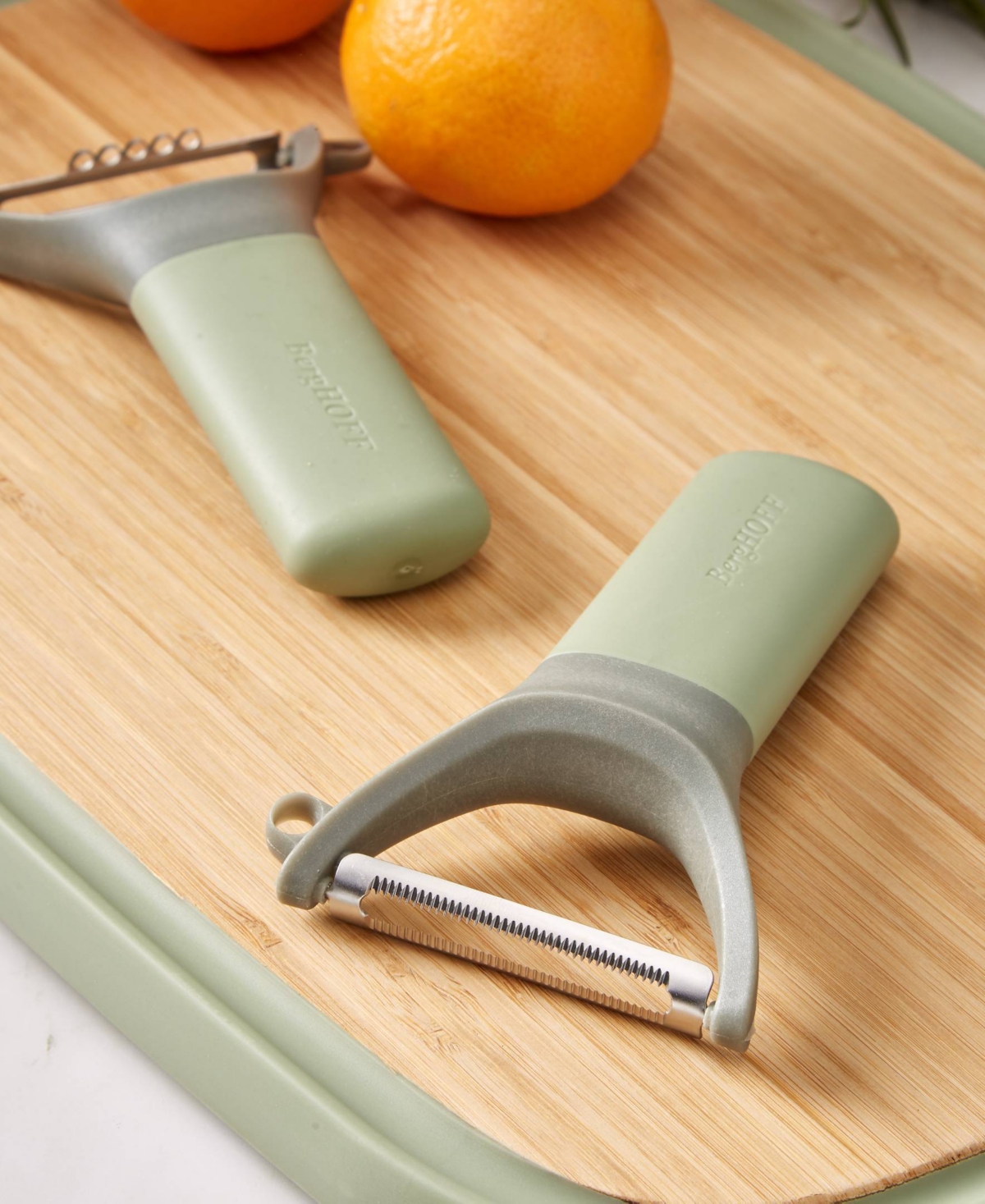 Berghoff Balance 5.25" Stainless Steel Serrated Y-peeler In Sage